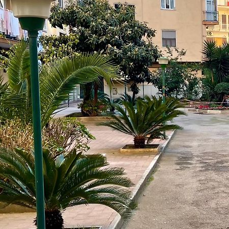 L'Angolo Del Sorriso Neapel Exteriör bild